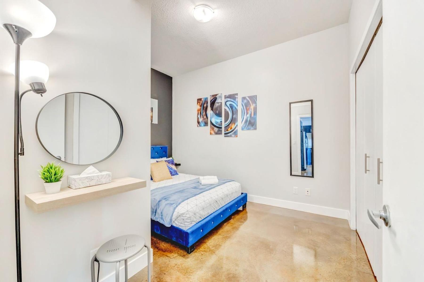 Luxury 2Br Condo - King Bed - Stunning City Views カルガリー エクステリア 写真